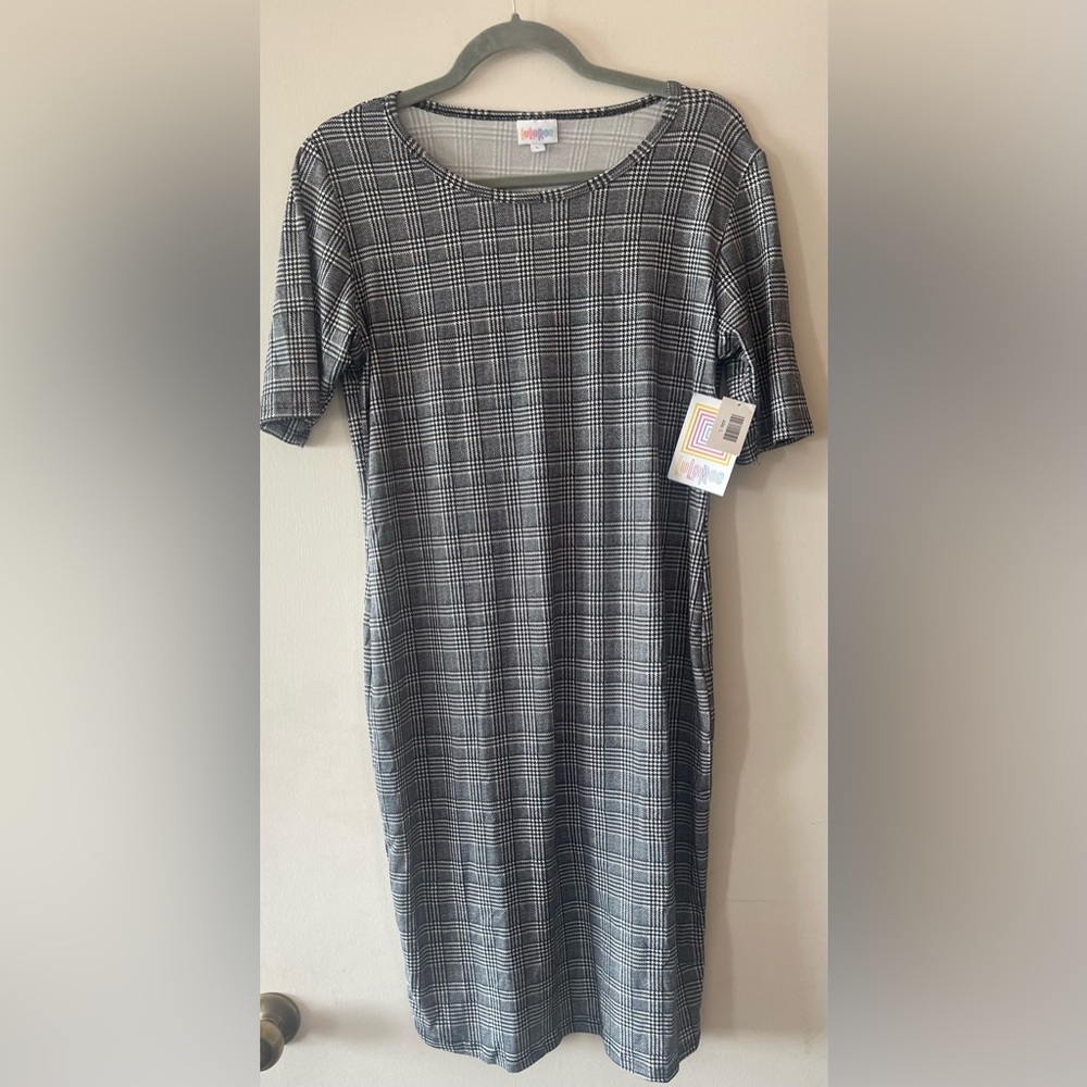 New short sleeve dress